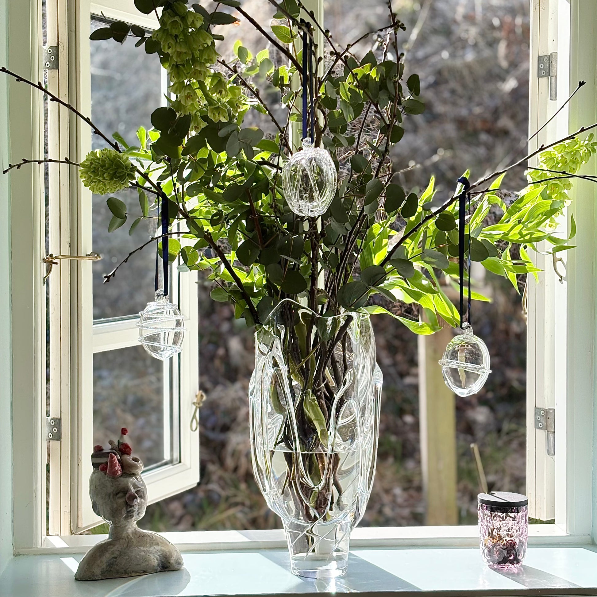 Kodanska Seasons in Glass Easter Egg Clear w. Spiral Sand Art DK