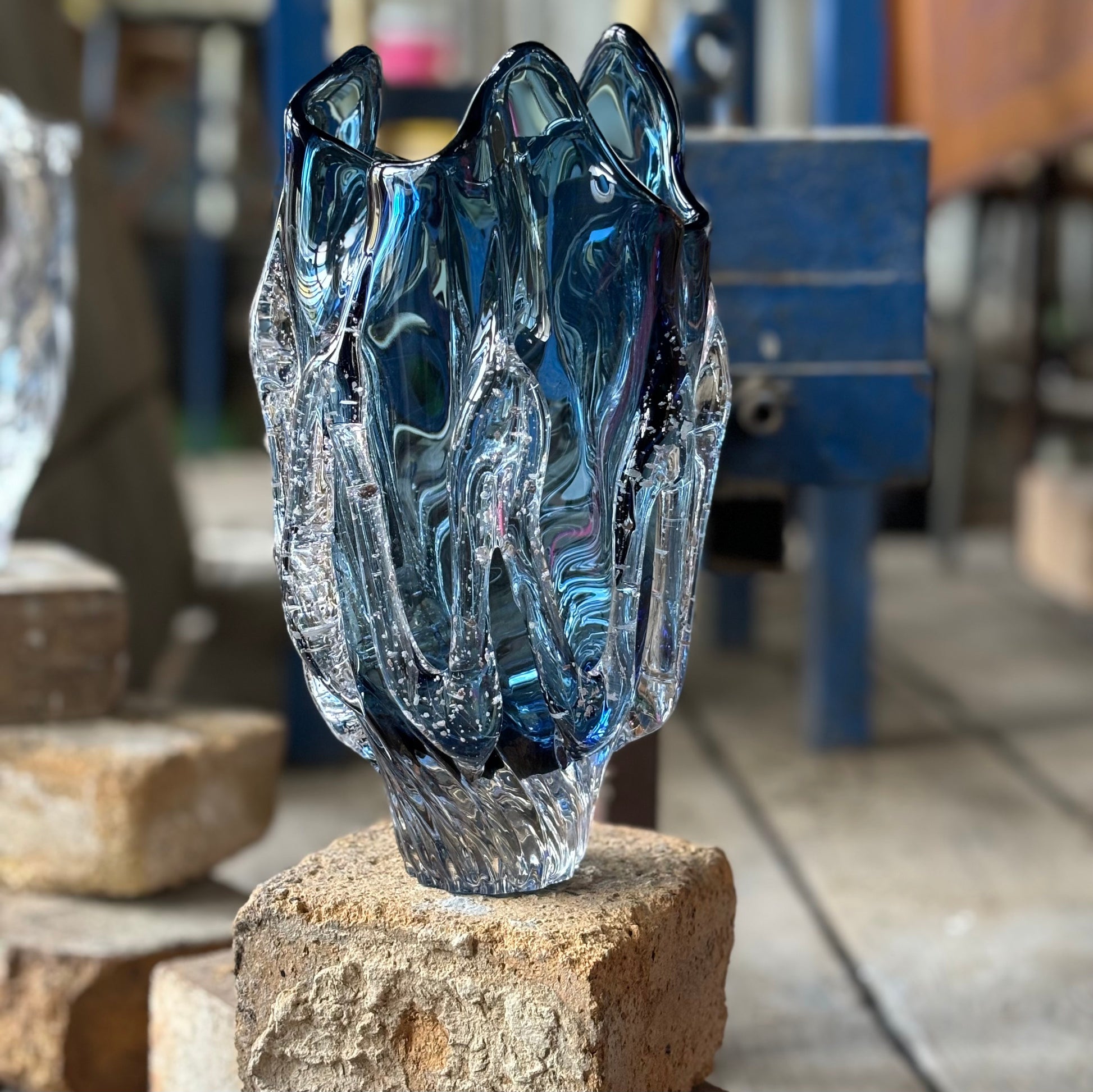 Kodanska Faith Vase 01 Art, 25cm Vase Blue Smoke W/Sand Art Denmark